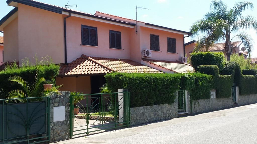 פיצו Le Ville Di Porto Ada מראה חיצוני תמונה